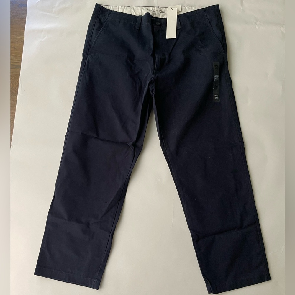 Calvin Klein Utility Chino NWT W40 X L32

Black Wide-Leg Trousers